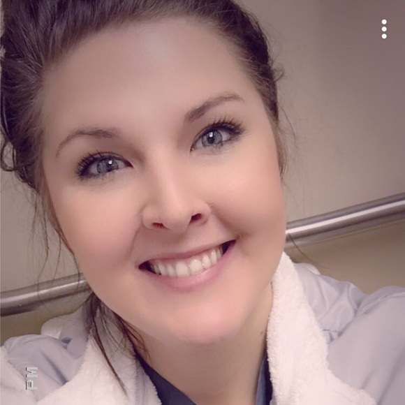 Meet your Posher, Tori - Picture 1 of 1